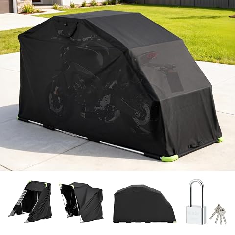 Abri moto noir en tissu Oxford avec armature galvanisée et fenêtres latérales dans un jardin